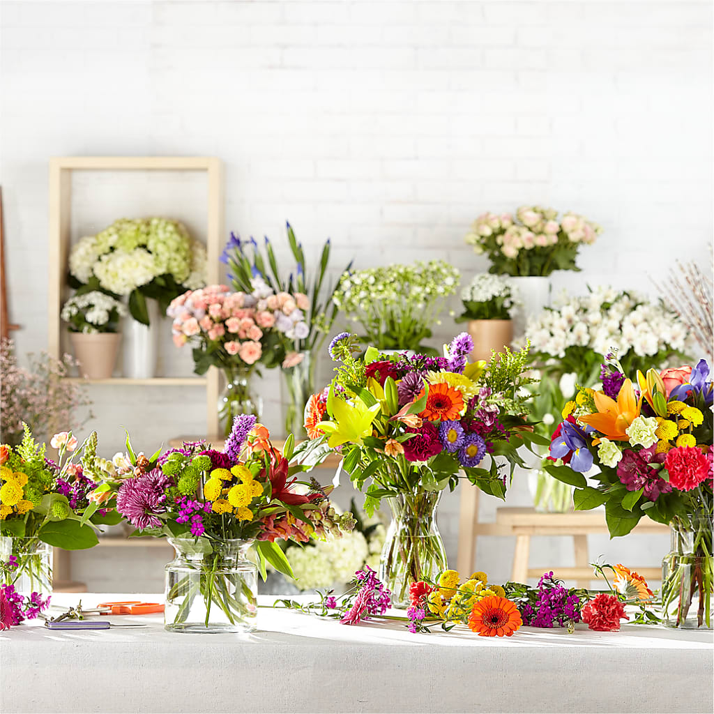 Bold & Bright – A Florist Original – Floreria Principe De Paz Llc, Somerset NJ