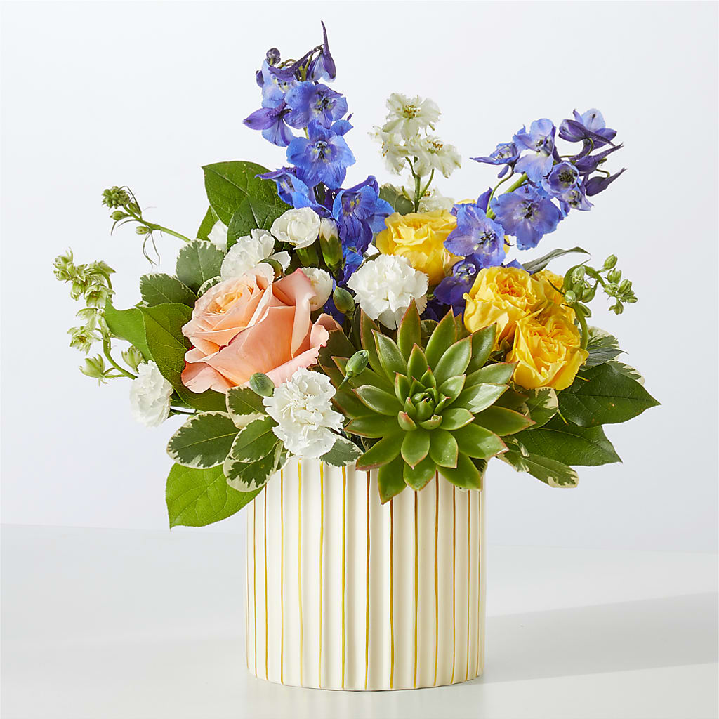 Cobalt Reverie Bouquet – Floreria Principe De Paz Llc, Somerset NJ
