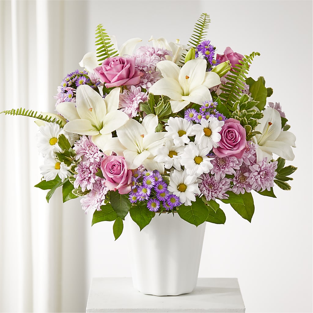 Warmest Thoughts Tabletop Basket – Floreria Principe De Paz Llc, Somerset NJ