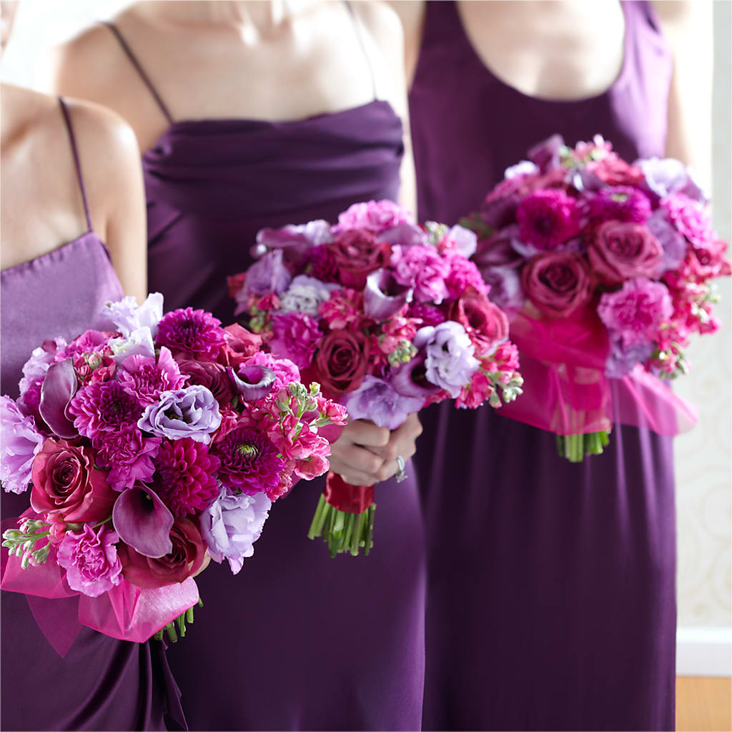 Bridesmaid's Garden Bouquet – Floreria Principe De Paz Llc, Somerset NJ