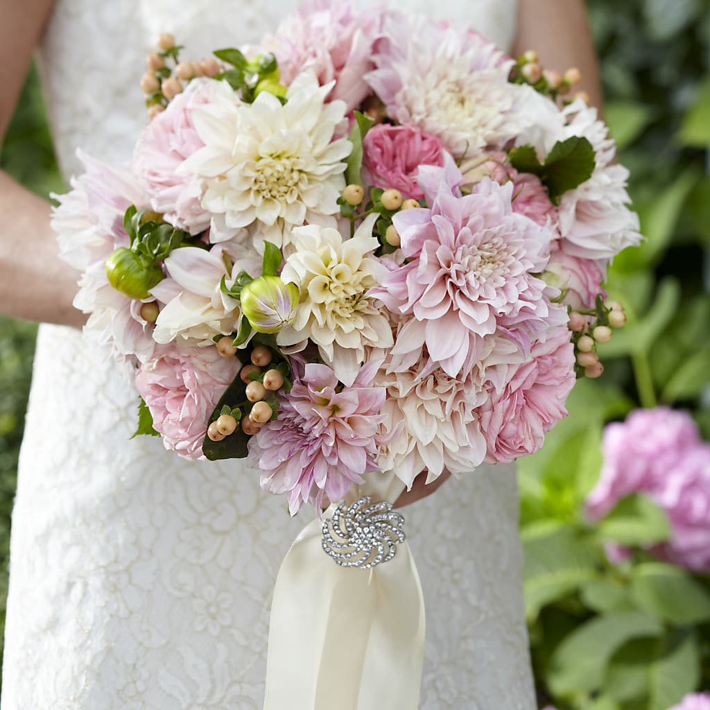 Heart's Promise Bouquet – Floreria Principe De Paz Llc, Somerset NJ