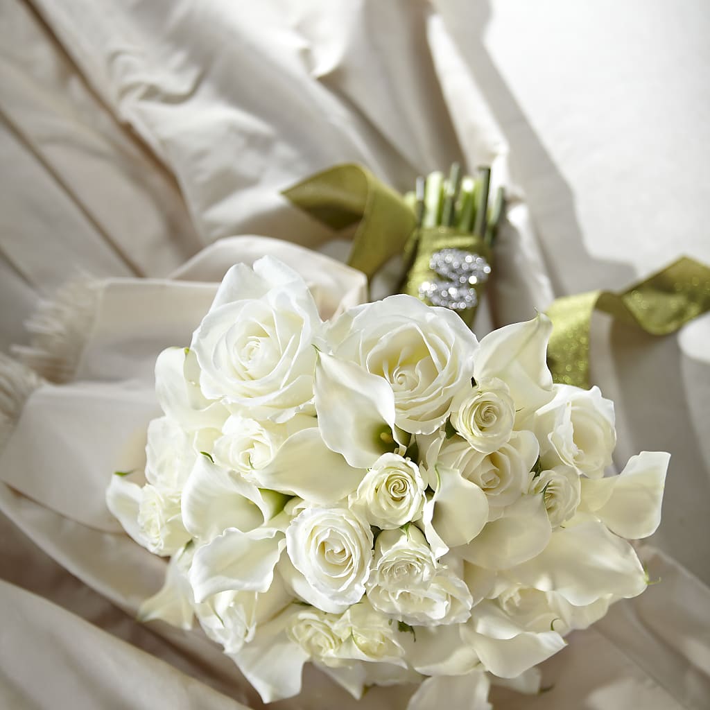 Serene Highness Bouquet – Floreria Principe De Paz Llc, Somerset NJ