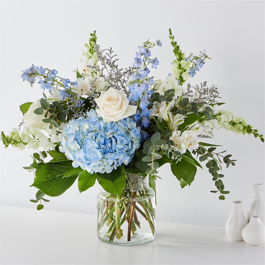 Coastal Blossom Bouquet –  Floreria Principe De Paz Llc, Somerset NJ