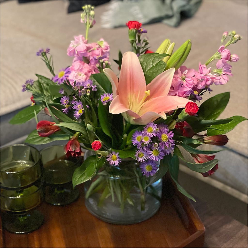 Romantique Bouquet –  Floreria Principe De Paz Llc, Somerset NJ