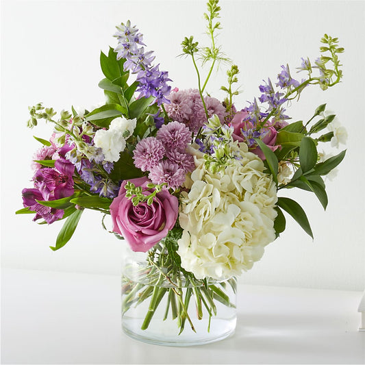Violet Caress Bouquet –  Floreria Principe De Paz Llc, Somerset NJ