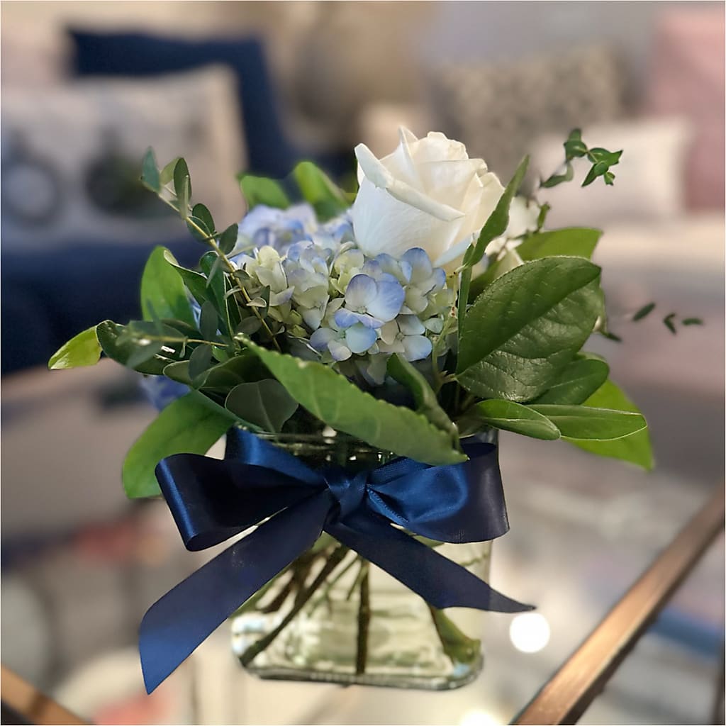 Sky Blue Delight Bouquet –  Floreria Principe De Paz Llc, Somerset NJ