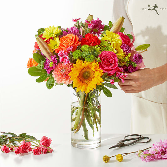 Cue the Confetti - A Florist Original –  Floreria Principe De Paz Llc, Somerset NJ