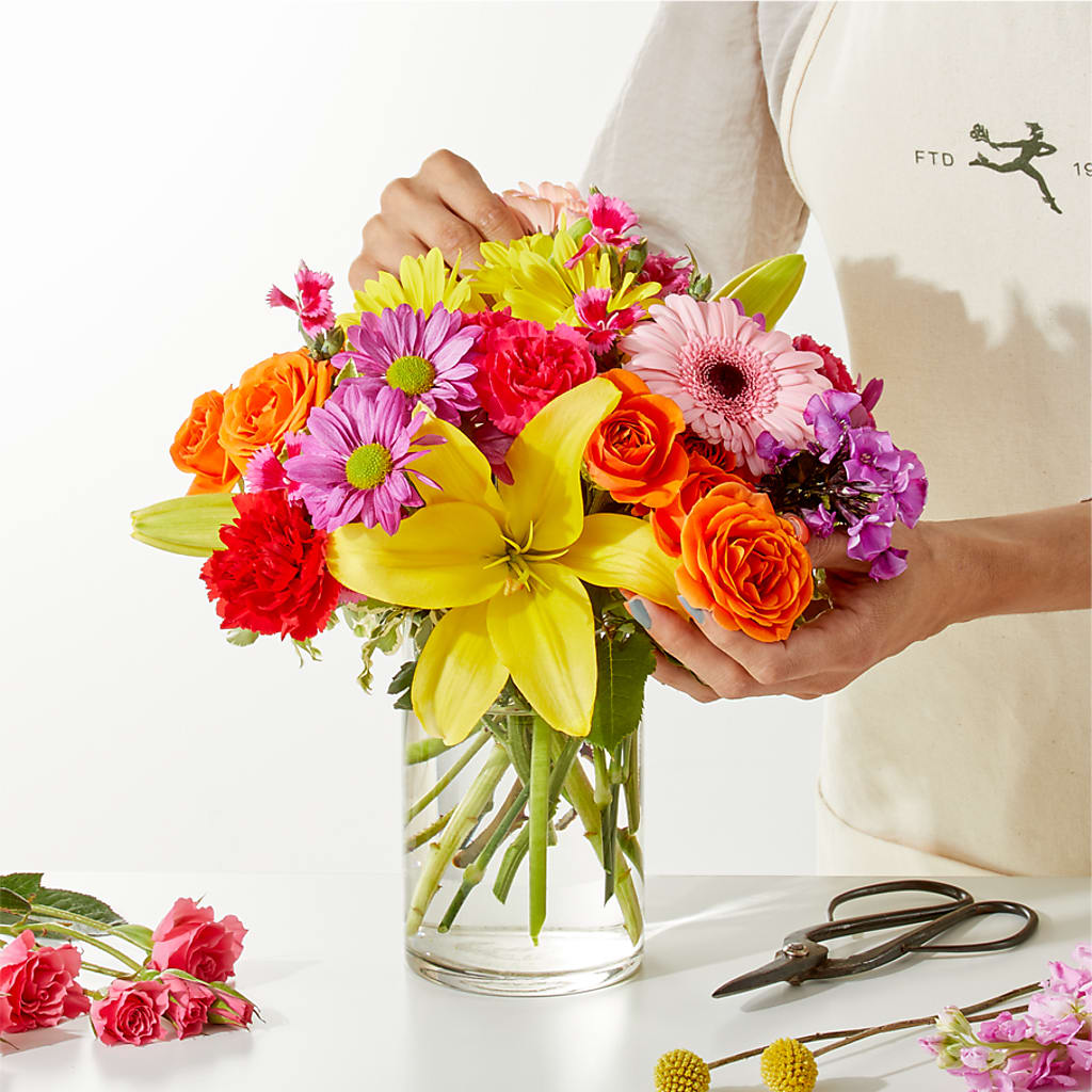Cue the Confetti - A Florist Original –  Floreria Principe De Paz Llc, Somerset NJ