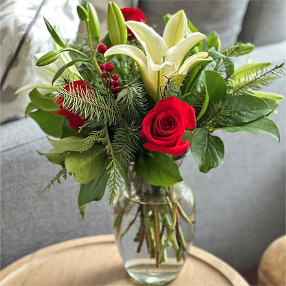 Sparkling Snowflakes Bouquet –  Floreria Principe De Paz Llc, Somerset NJ