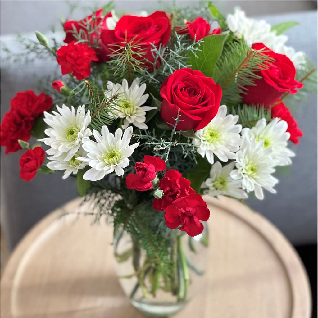Seasonal Magic Bouquet –  Floreria Principe De Paz Llc, Somerset NJ