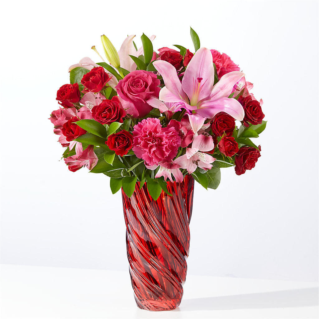 In Love Bouquet with Luxe Swirl Vase –  Floreria Principe De Paz Llc, Somerset NJ