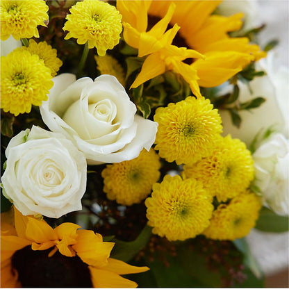 Luminous Morning Bouquet –  Floreria Principe De Paz Llc, Somerset NJ