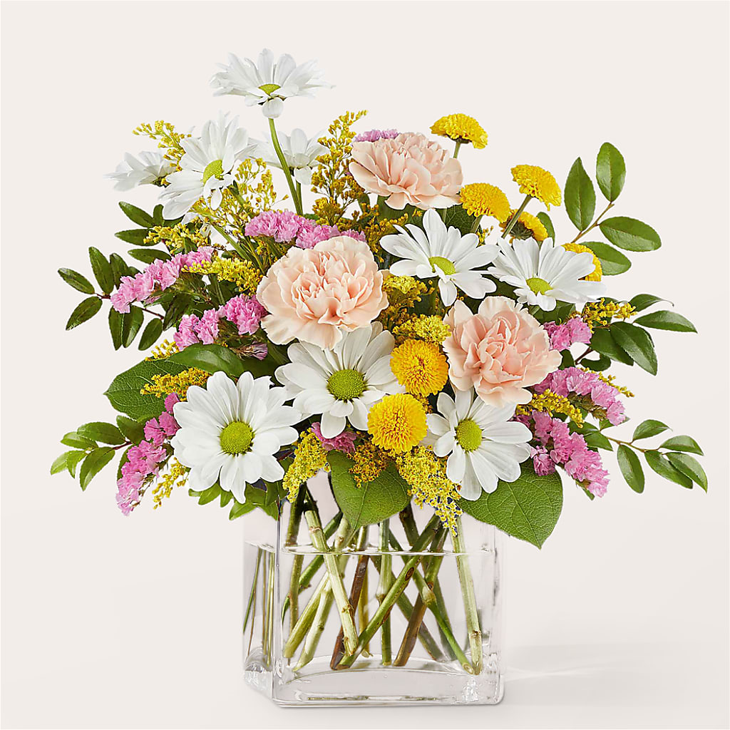 Country Cottage Bouquet –  Floreria Principe De Paz Llc, Somerset NJ