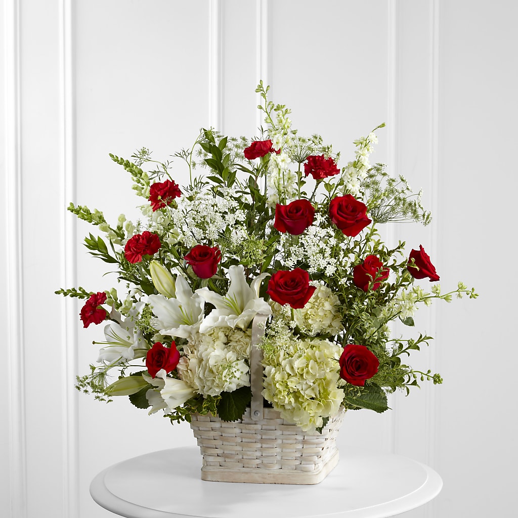 In Loving Memory Arrangement –  Floreria Principe De Paz Llc, Somerset NJ
