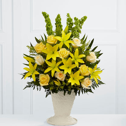 Golden Memories Arrangement –  Floreria Principe De Paz Llc, Somerset NJ
