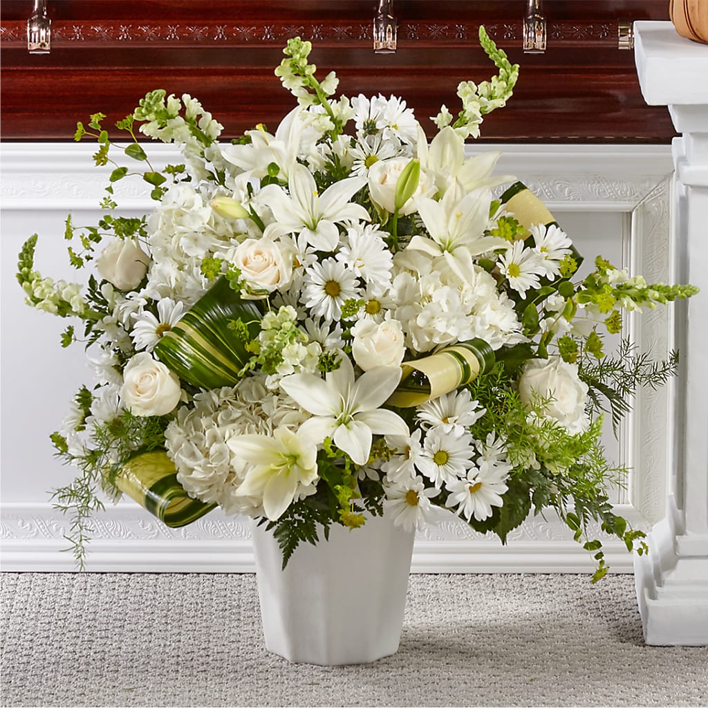 Thoughts of Tranquility Floor Basket –  Floreria Principe De Paz Llc, Somerset NJ