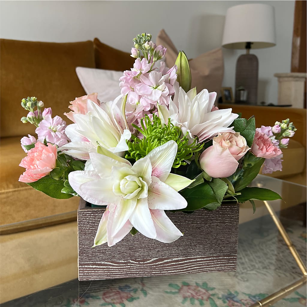 Beautiful Spirit Basket –  Floreria Principe De Paz Llc, Somerset NJ