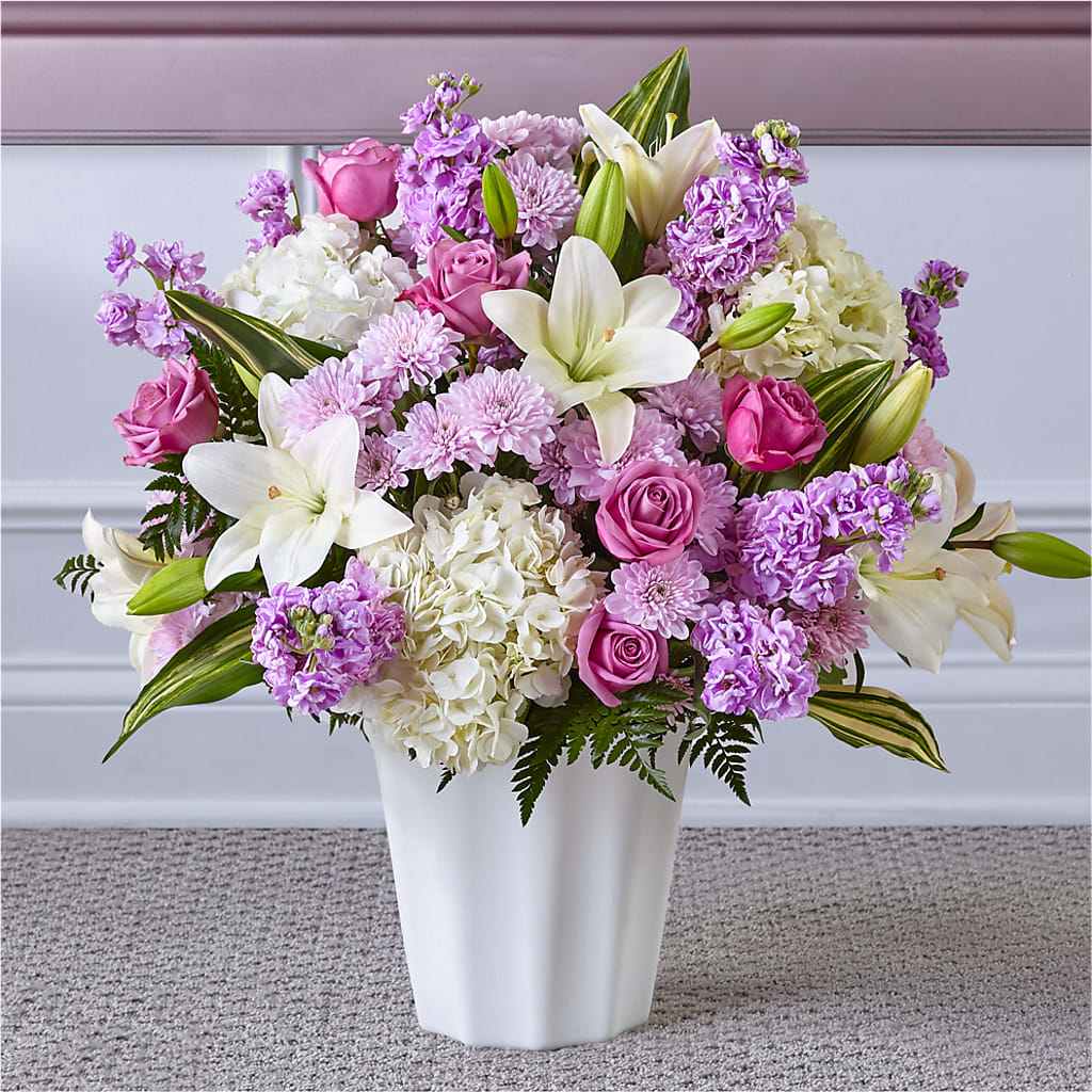 Heaven Sent Floor Basket –  Floreria Principe De Paz Llc, Somerset NJ