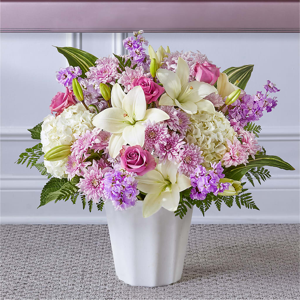 Heaven Sent Floor Basket –  Floreria Principe De Paz Llc, Somerset NJ