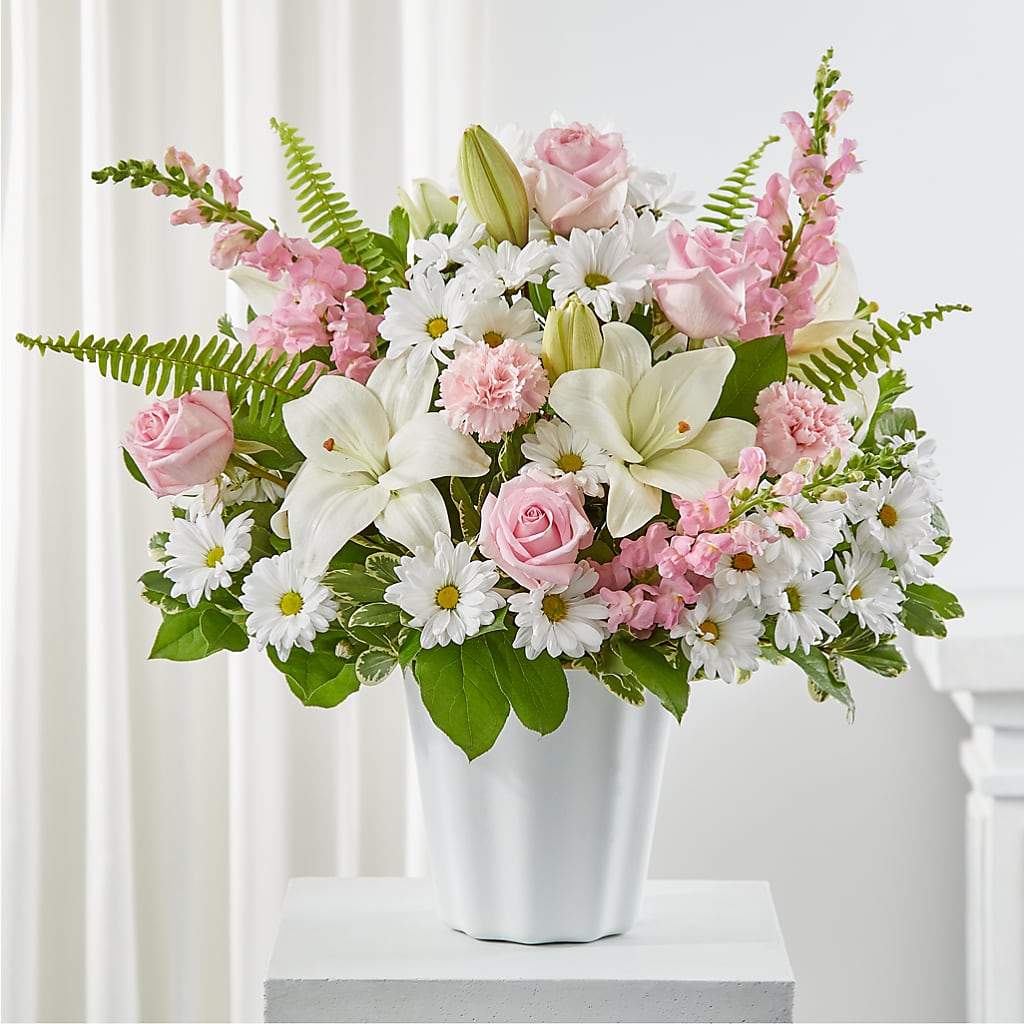 Soft Touch Tabletop Basket –  Floreria Principe De Paz Llc, Somerset NJ