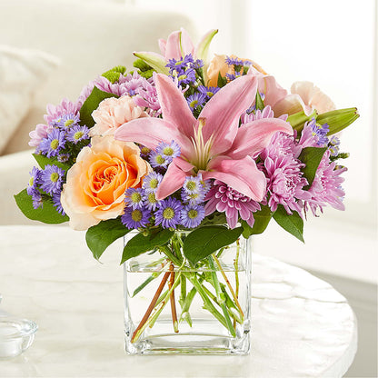 Delicate Details Bouquet –  Floreria Principe De Paz Llc, Somerset NJ