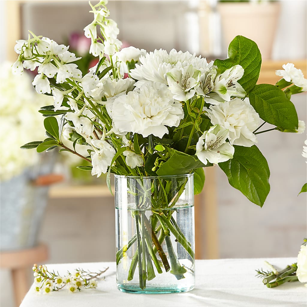 Classic Ivory – A Florist Original –  Floreria Principe De Paz Llc, Somerset NJ