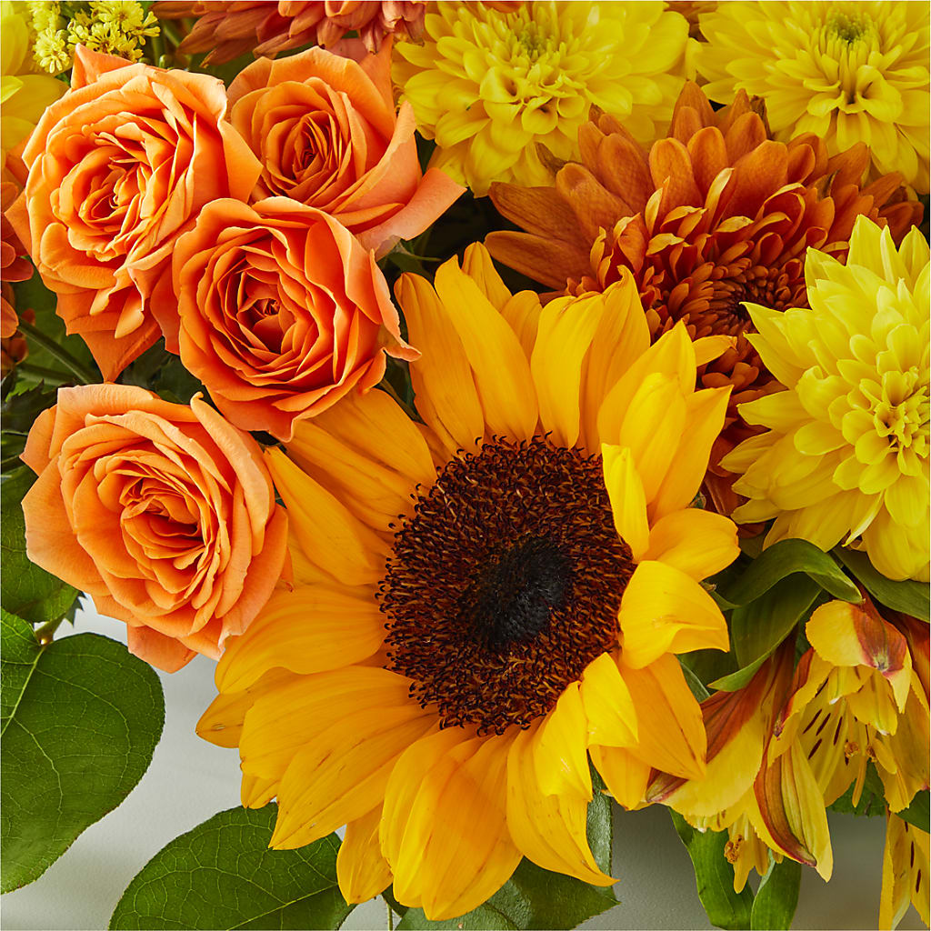 Autumn Harmony Centerpiece –  Floreria Principe De Paz Llc, Somerset NJ