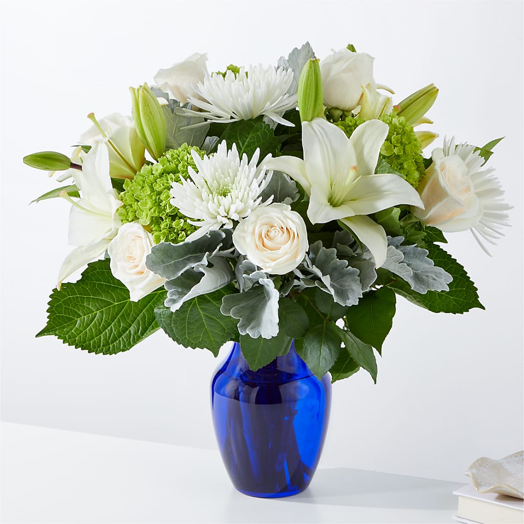 Snowy Dreams Bouquet –  Floreria Principe De Paz Llc, Somerset NJ