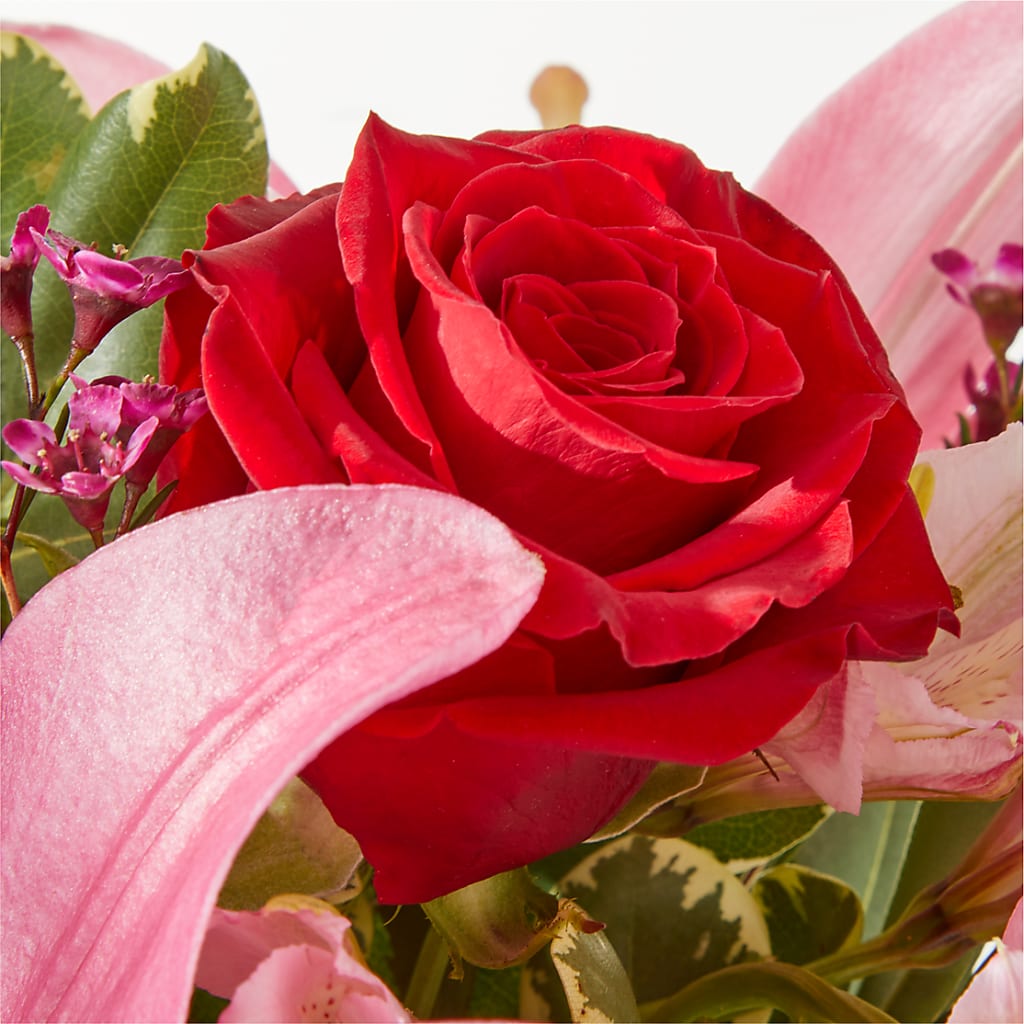 Lucky in Love Bouquet –  Floreria Principe De Paz Llc, Somerset NJ