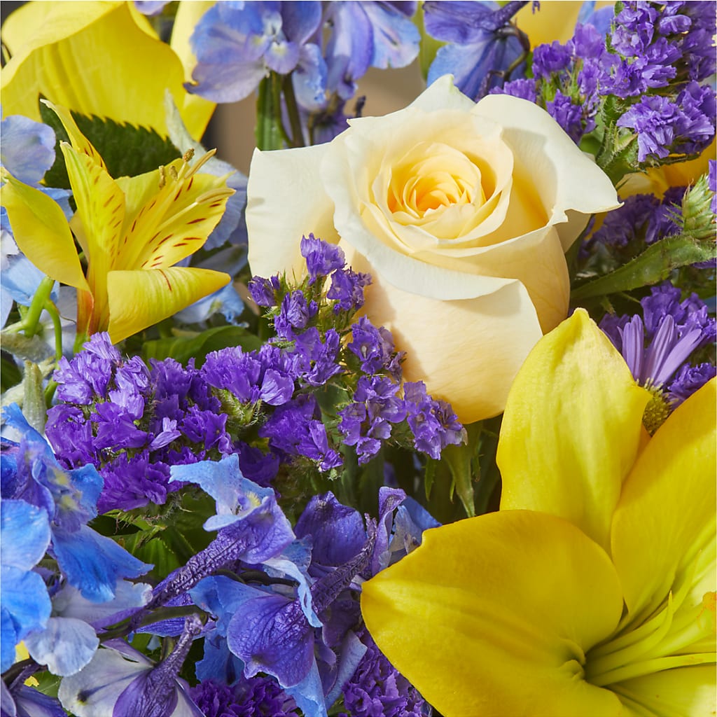 Limoncello Bouquet –  Floreria Principe De Paz Llc, Somerset NJ