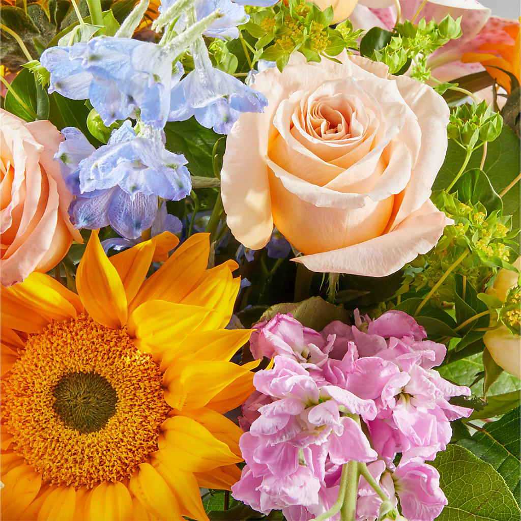 Dreamy Meadows Bouquet –  Floreria Principe De Paz Llc, Somerset NJ