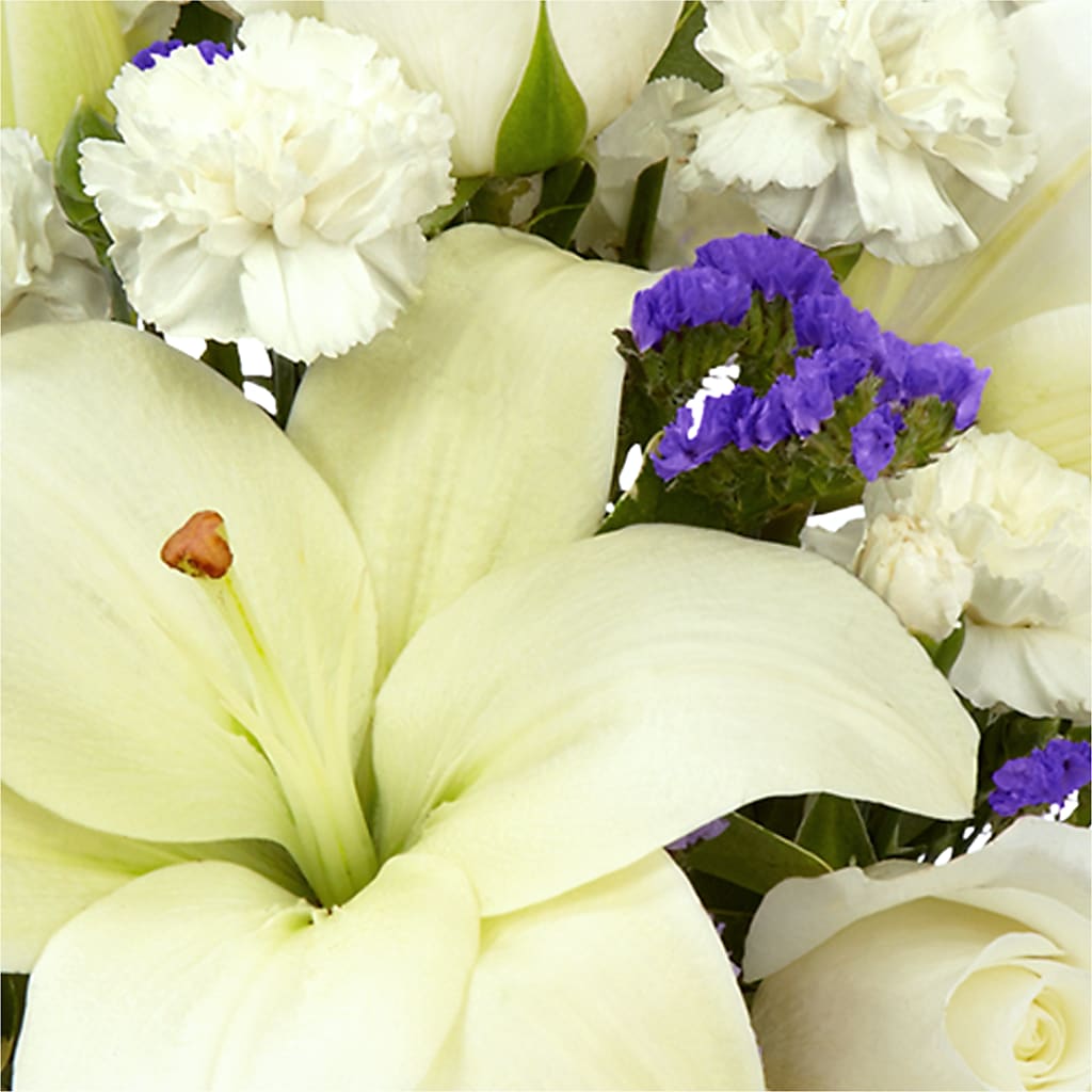 Sapphire Rush Bouquet –  Floreria Principe De Paz Llc, Somerset NJ
