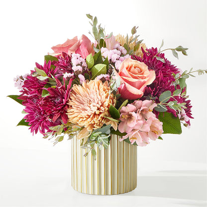Berry Cobbler Bouquet with Ivory Vase –  Floreria Principe De Paz Llc, Somerset NJ