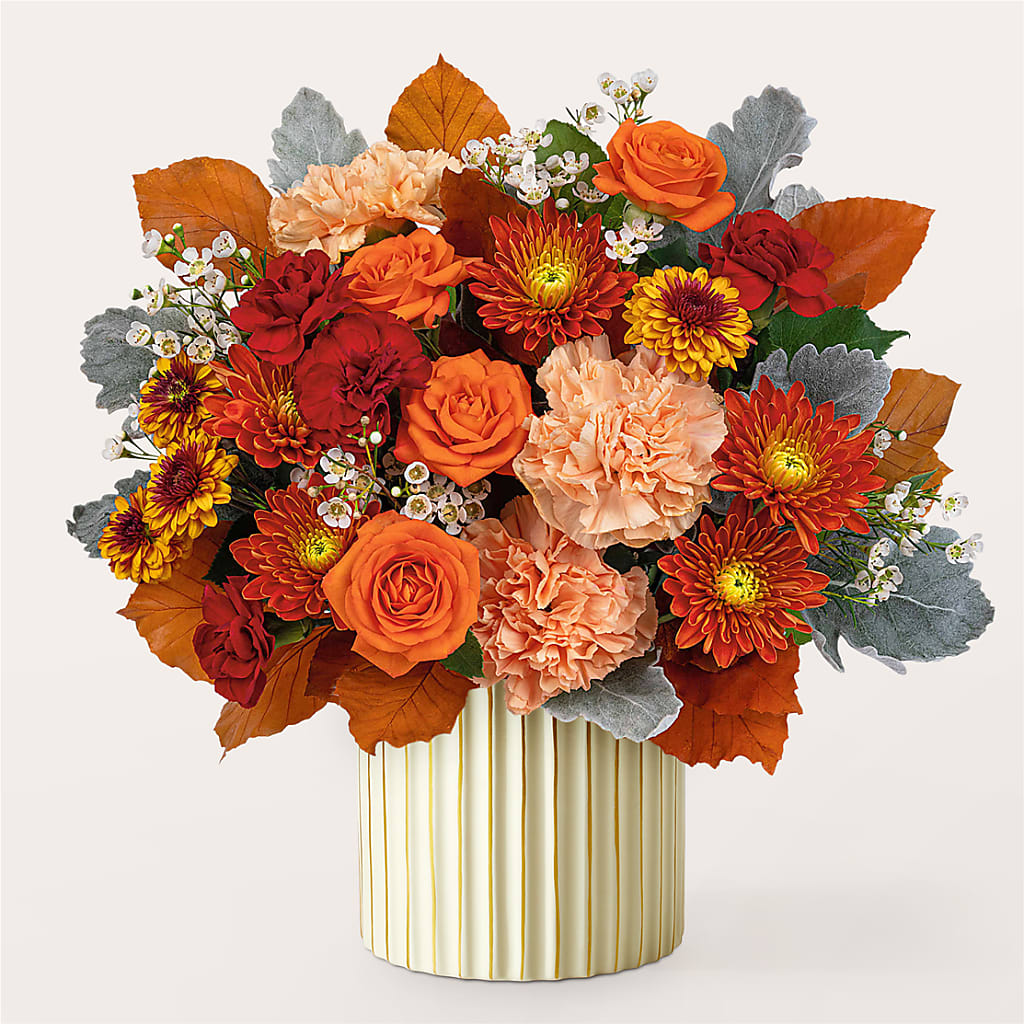 Merlot Bouquet with Ivory Vase –  Floreria Principe De Paz Llc, Somerset NJ