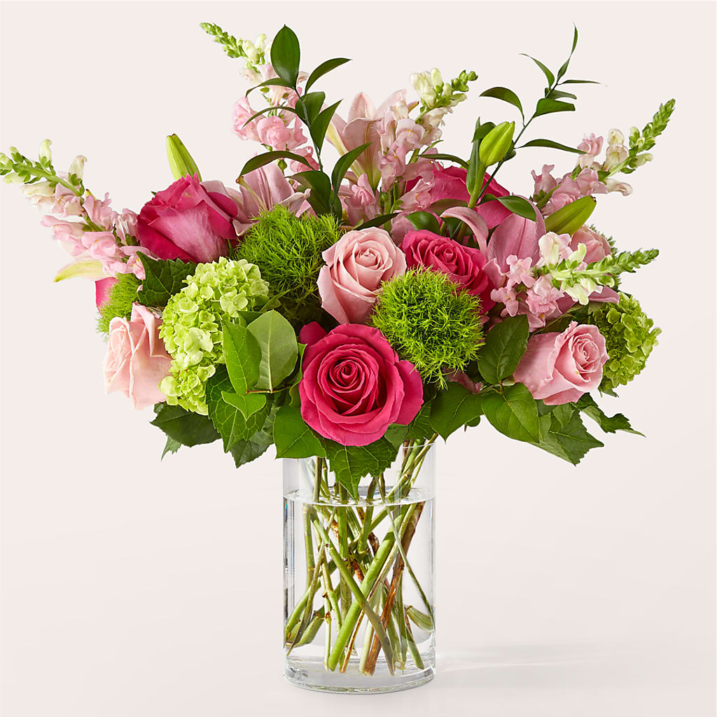 Fit for a Queen Luxury Bouquet –  Floreria Principe De Paz Llc, Somerset NJ