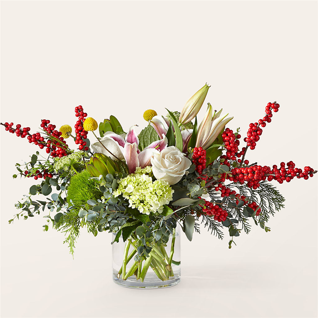 Berry & Bright Bouquet –  Floreria Principe De Paz Llc, Somerset NJ