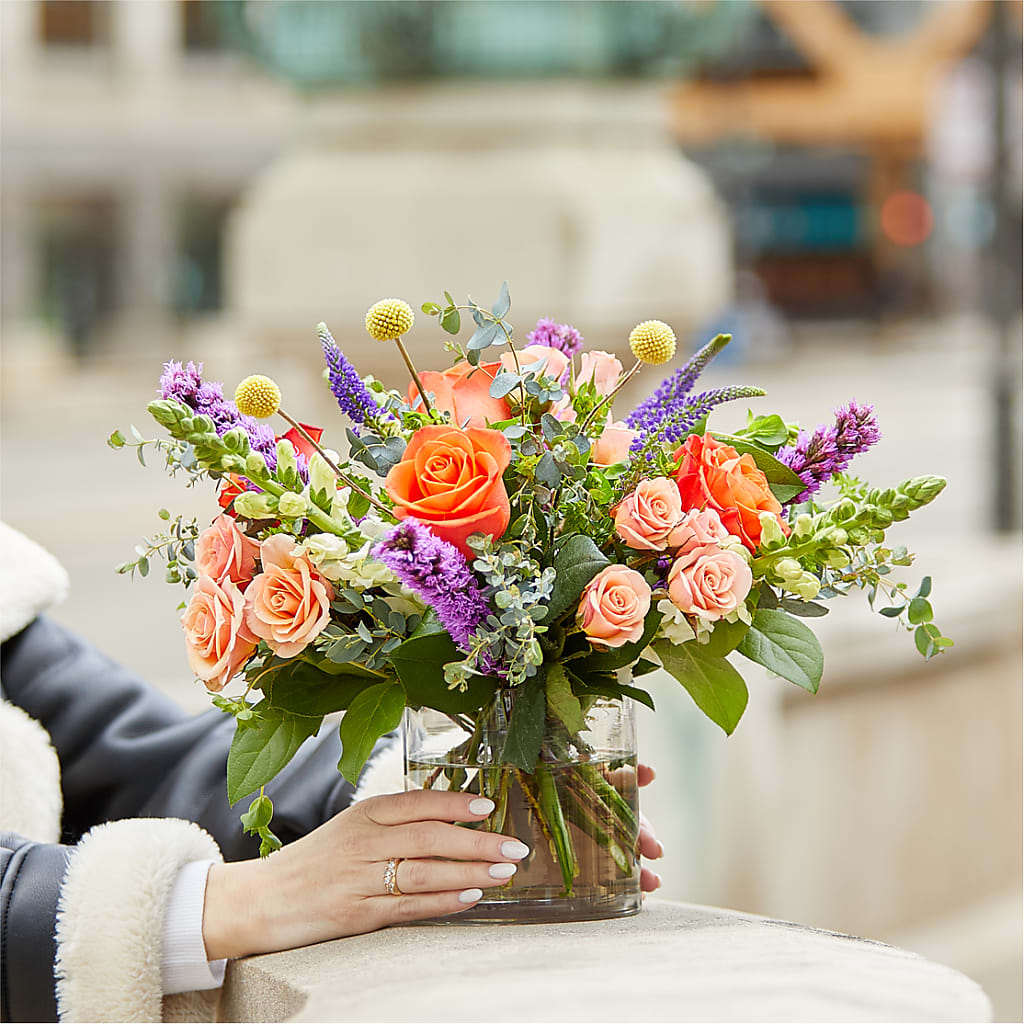 The Standout Bouquet –  Floreria Principe De Paz Llc, Somerset NJ