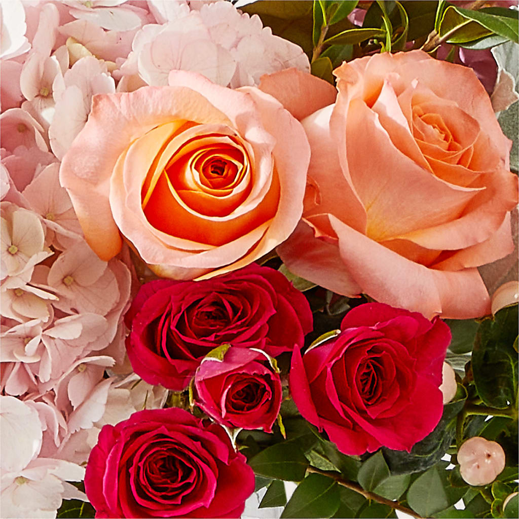 Glitz & Glam Bouquet –  Floreria Principe De Paz Llc, Somerset NJ