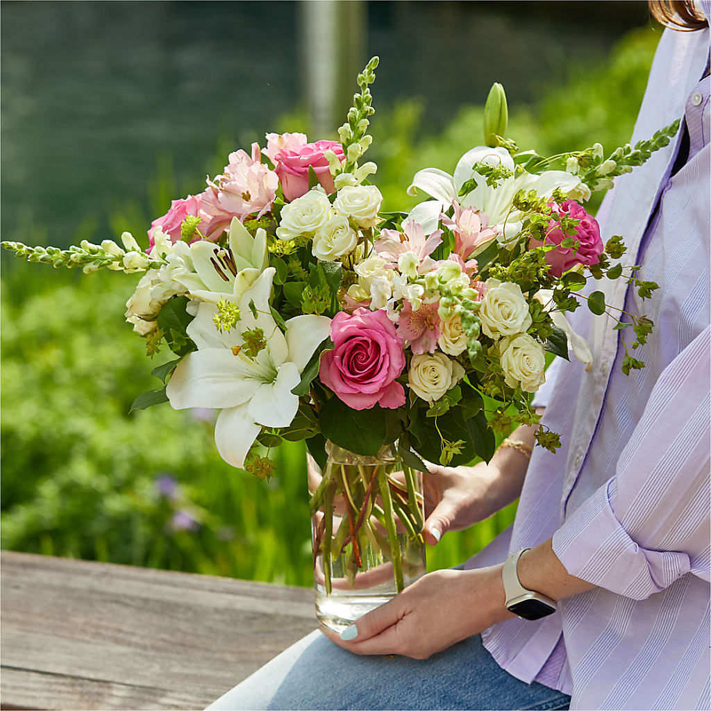 Fondly Bouquet –  Floreria Principe De Paz Llc, Somerset NJ