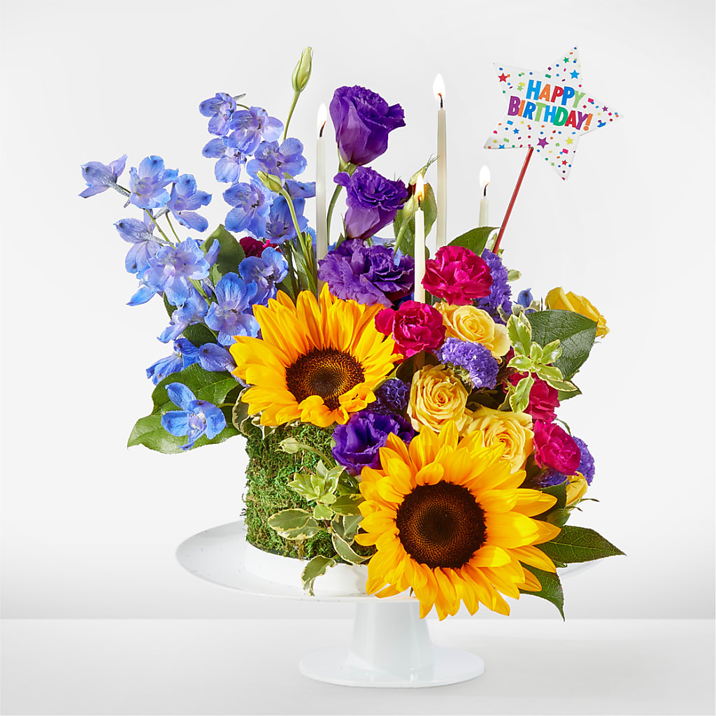 Star of the Day Floral Cake –  Floreria Principe De Paz Llc, Somerset NJ