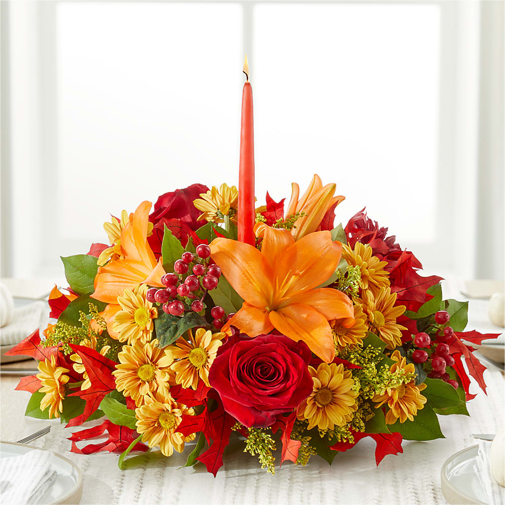 Autumn's Embrace Centerpiece –  Floreria Principe De Paz Llc, Somerset NJ