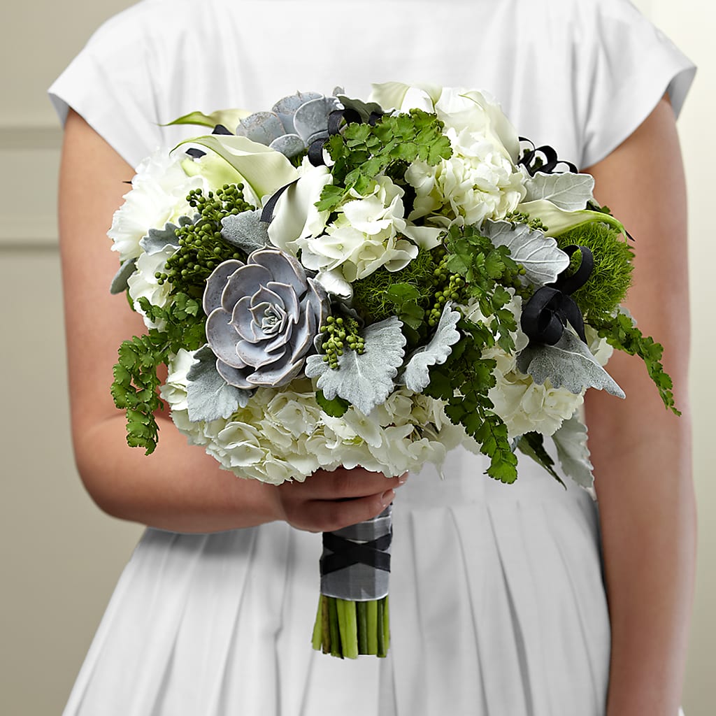 Sweet Innocence Bouquet –  Floreria Principe De Paz Llc, Somerset NJ