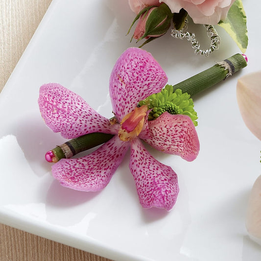 Pink Mokara Boutonniere –  Floreria Principe De Paz Llc, Somerset NJ