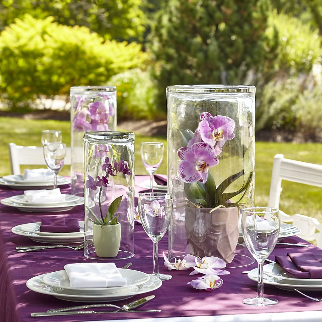 Dramatic Garden Centerpiece –  Floreria Principe De Paz Llc, Somerset NJ