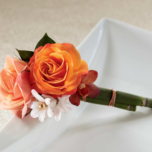 Sunset Dream Boutonniere –  Floreria Principe De Paz Llc, Somerset NJ
