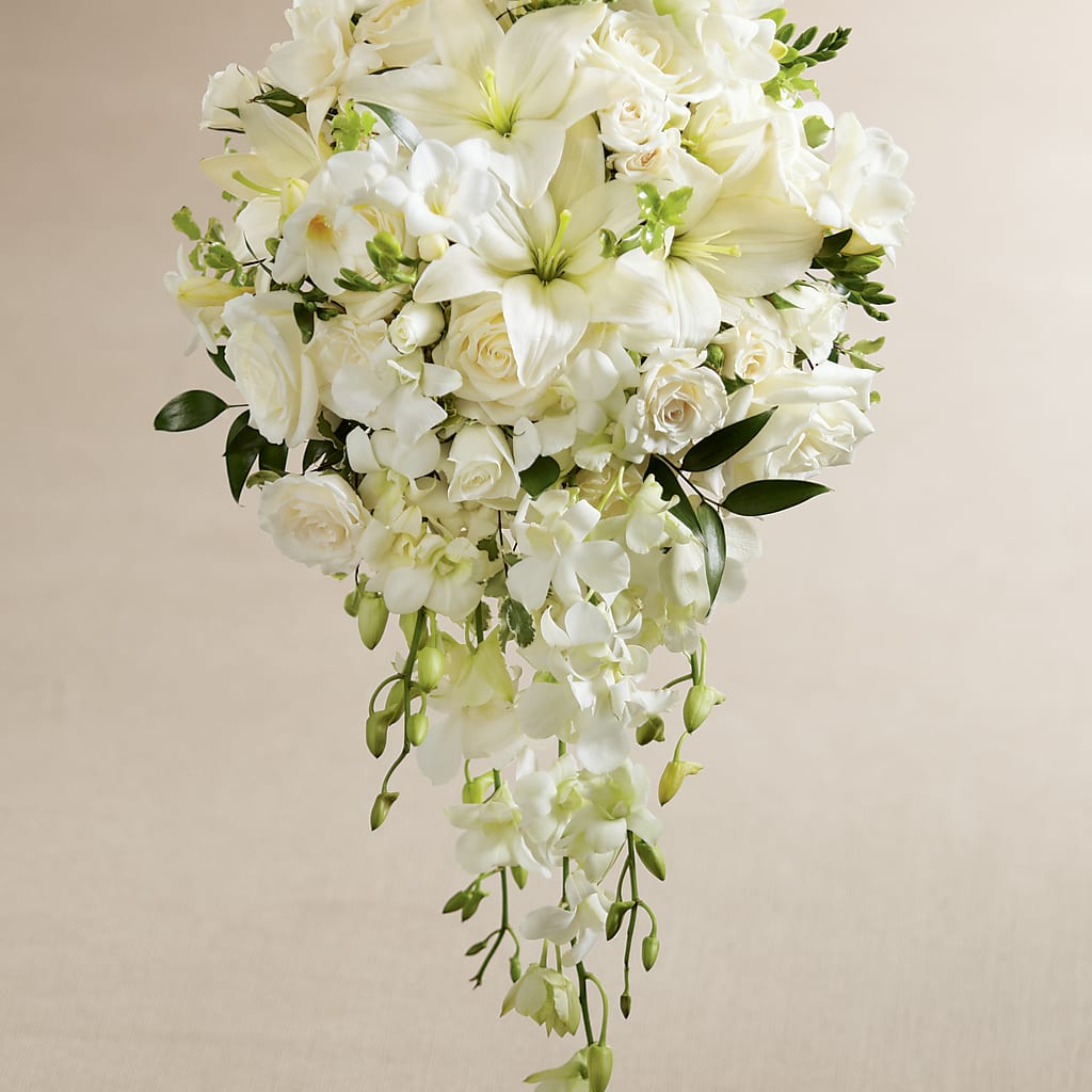 White Wonders Bouquet –  Floreria Principe De Paz Llc, Somerset NJ