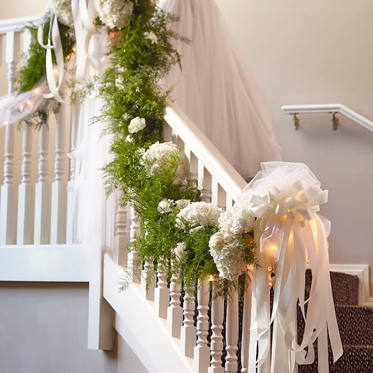 Champagne Dreams Garland –  Floreria Principe De Paz Llc, Somerset NJ